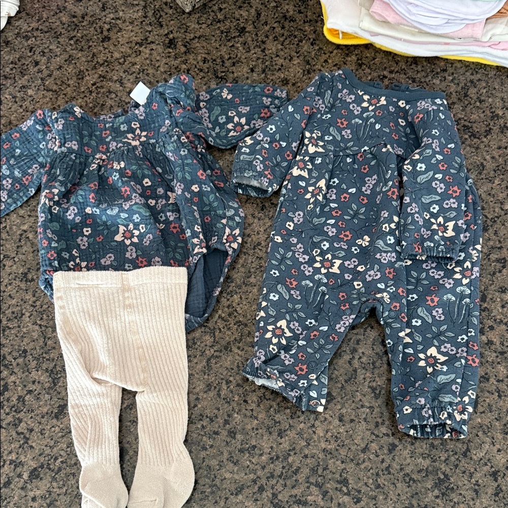 Floral Baby Outfit Set with Tights 0-3 months